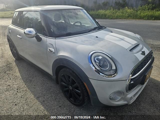 2015 MINI HARDTOP WMWXP7C58F2A42178