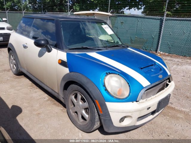 2009 MINI COOPER WMWMF33569TW70184