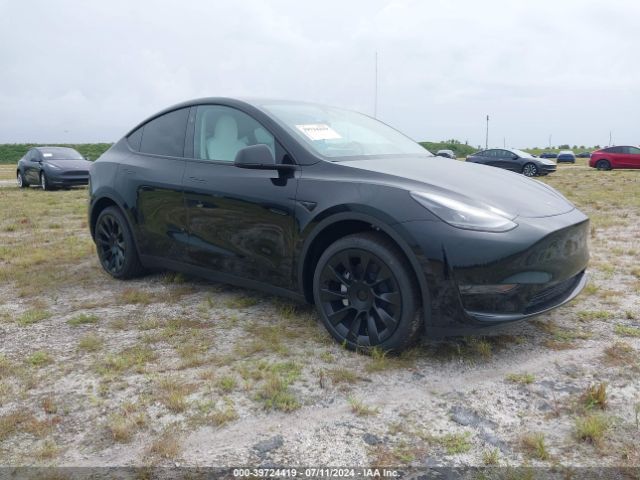 2024 TESLA MODEL Y 7SAYGDED9RF092910