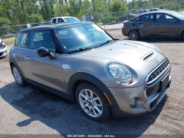 2016 MINI HARDTOP WMWXP7C56G3B92897