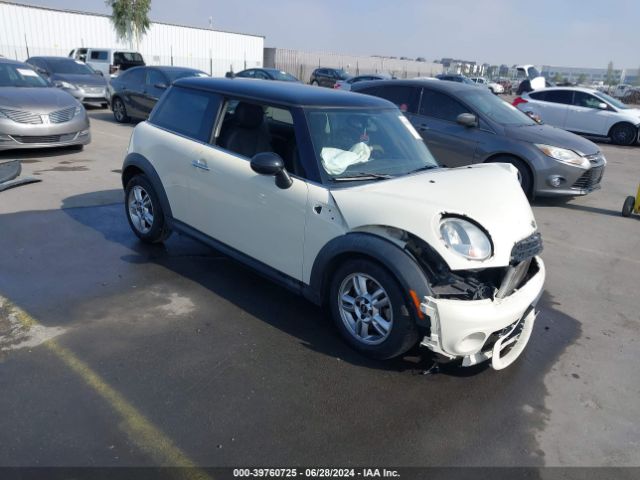 2011 MINI COOPER WMWSU3C50BT098399