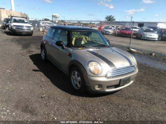 2008 MINI COOPER WMWMF33508TU67872