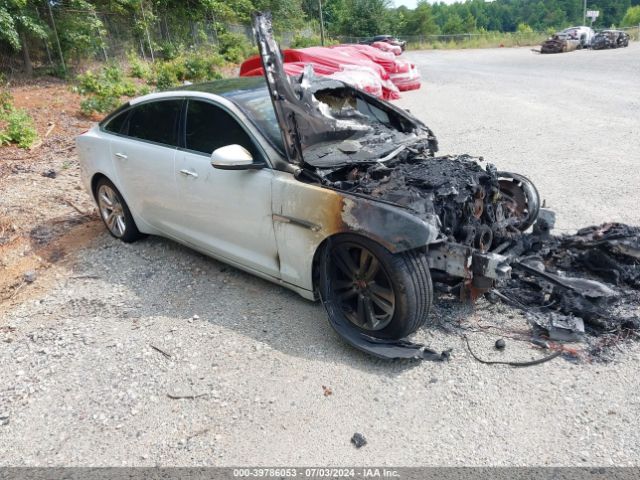 2015 JAGUAR XJ SAJWA2GZ9F8V75569