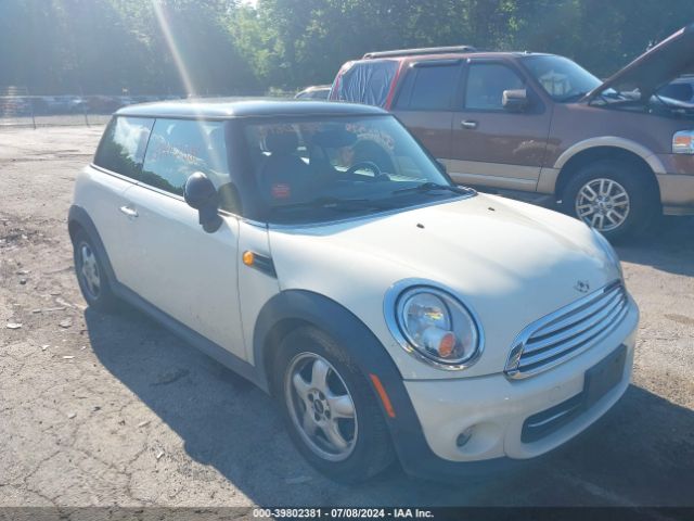 2011 MINI COOPER WMWSU3C57BT096441