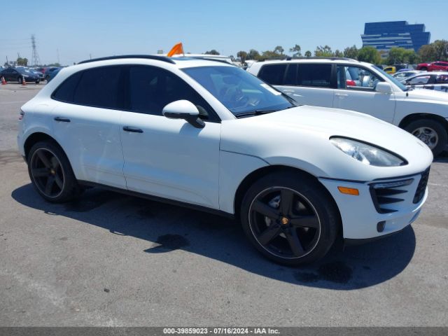 2017 PORSCHE MACAN WP1AB2A50HLB19888