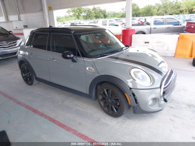 2018 MINI HARDTOP WMWXU3C56J2F51602