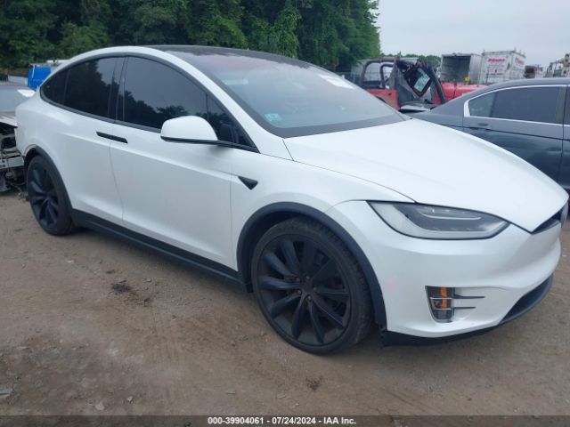 2018 TESLA MODEL X 5YJXCBE25JF138311