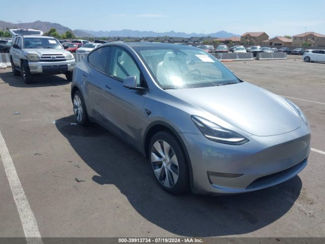 2024 TESLA MODEL Y 7SAYGDEE6RA290270