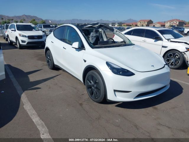 2024 TESLA MODEL Y 7SAYGDEE1RA290824