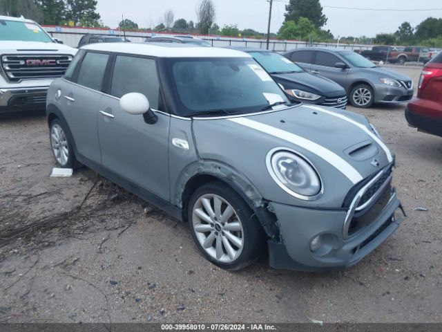 2018 MINI HARDTOP WMWXU3C55J2F50098