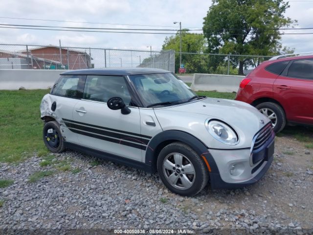 2018 MINI HARDTOP WMWXP5C56J2G61701