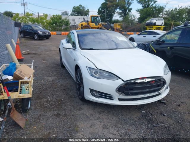 2015 TESLA MODEL S 5YJSA1H46FF082247
