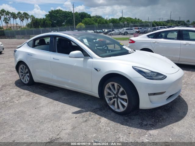 2018 TESLA MODEL 3 5YJ3E1EAXJF015811