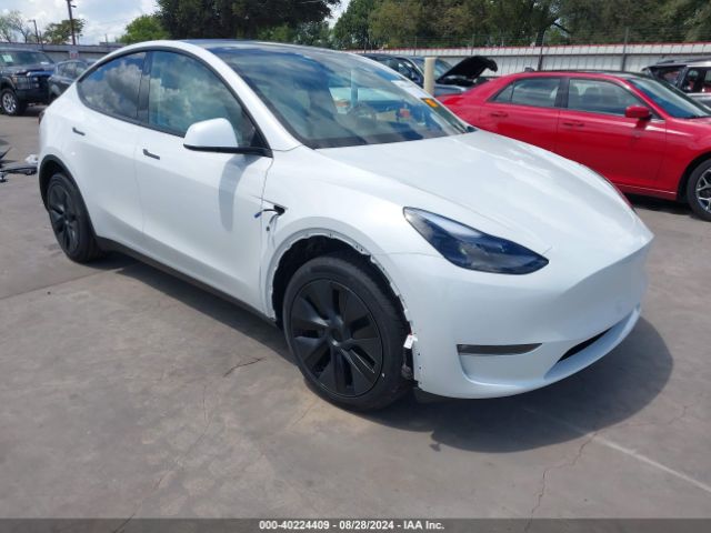2024 TESLA MODEL Y 7SAYGAEE1RF120643