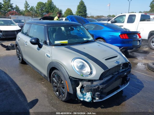 2015 MINI HARDTOP WMWXP7C5XF2A38309