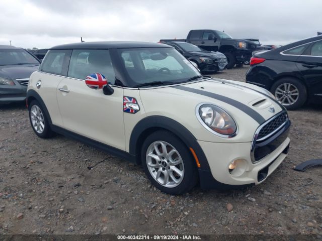 2015 MINI HARDTOP WMWXP7C56F2A41756