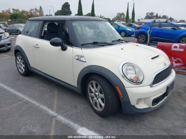 2011 MINI COOPER S WMWSV3C56BTY15112