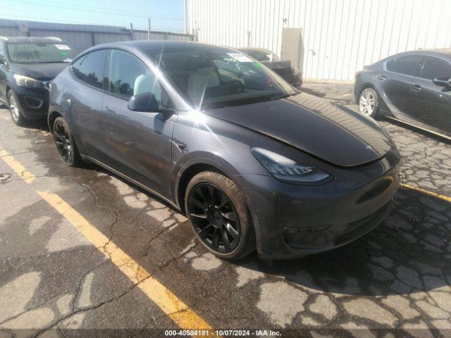 2022 TESLA MODEL Y 7SAYGAEE9NF570597