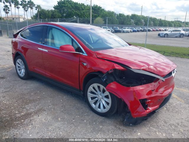 2018 TESLA MODEL X 5YJXCBE25JF140110