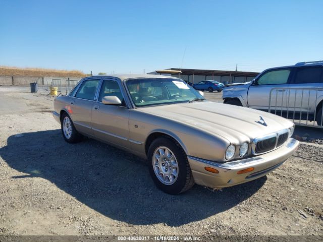 2000 JAGUAR XJ8 SAJDA14C6YLF13261