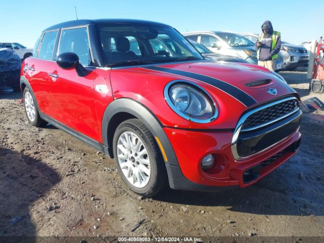 2016 MINI HARDTOP WMWXU3C5XG2D30030